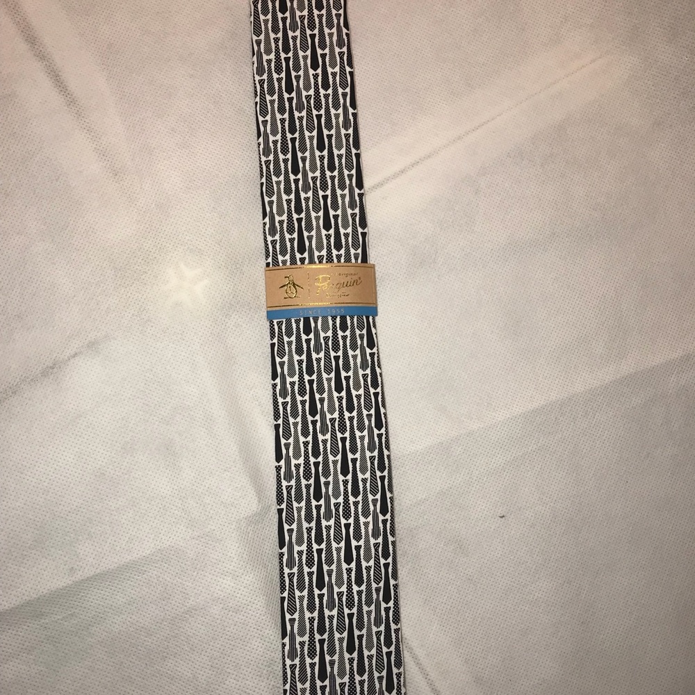 Penguin tie